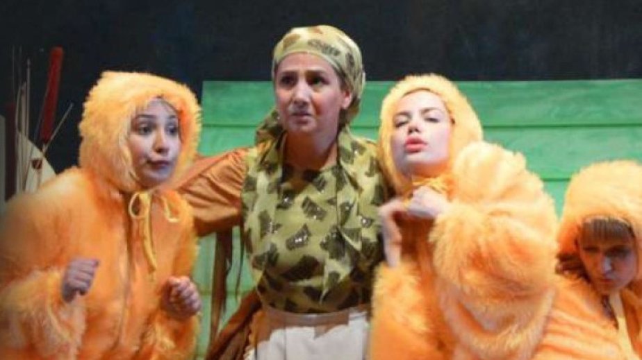 “Çirkin ördək balası” yenidən Gənc Tamaşaçılar Teatrında