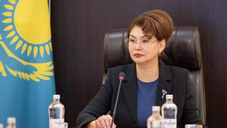 Fırıldaqçılar süni intellektdən istifadə edərək Qazaxıstanın mədəniyyət və informasiya nazirinin səsini saxtalaşdırıblar