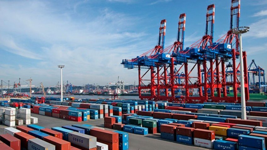 Orta Dəhlizlə yük daşımalarının həcmi 63 % artıb