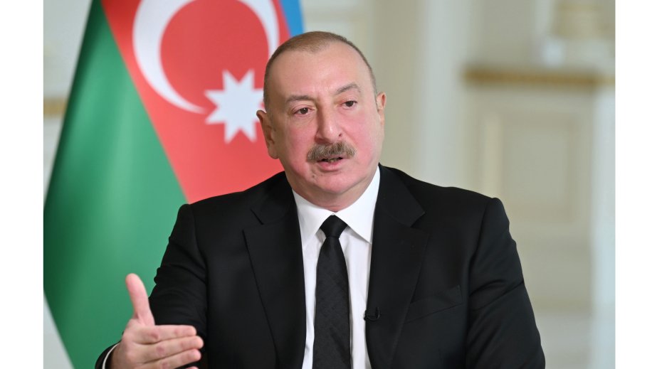 Prezident İlham Əliyev: Makron hökumətinin Ermənistana tədarük etdiyi silahlar Azərbaycan üçün praktiki təhlükə yaradır