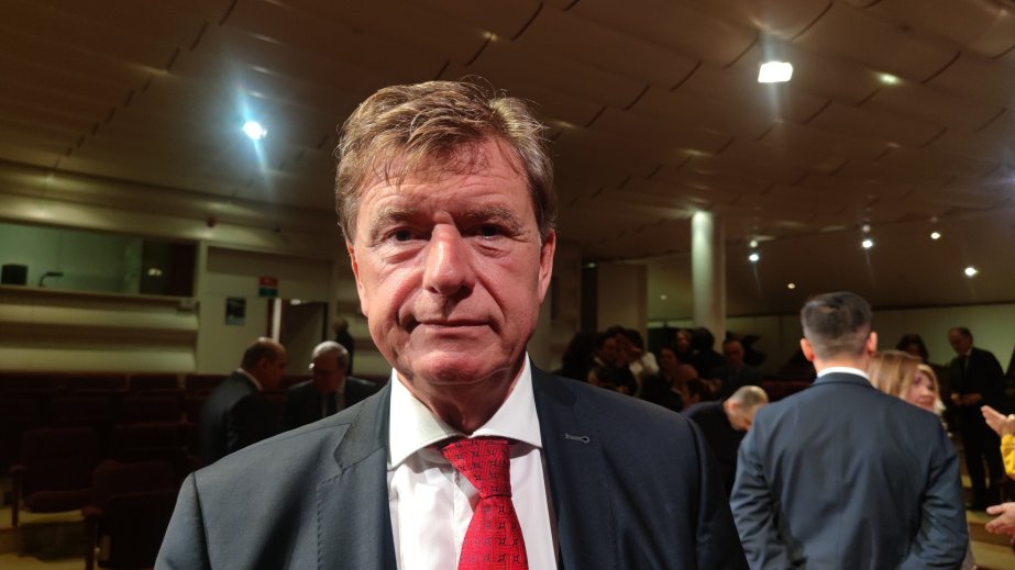 Jan dö Brabander: Muğamın Avropa musiqisi ilə sintezi fövqəlmusiqi olacaq