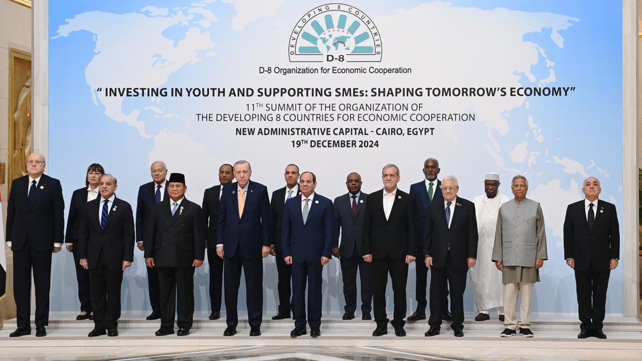 Azərbaycan D-8 təşkilatının üzvü seçilib