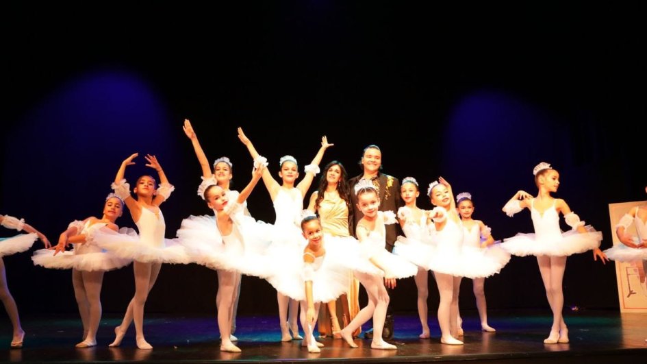 Azərbaycanlı rəqqas Fərid Kazakov İstanbulda çoxjanrlı festival keçirib