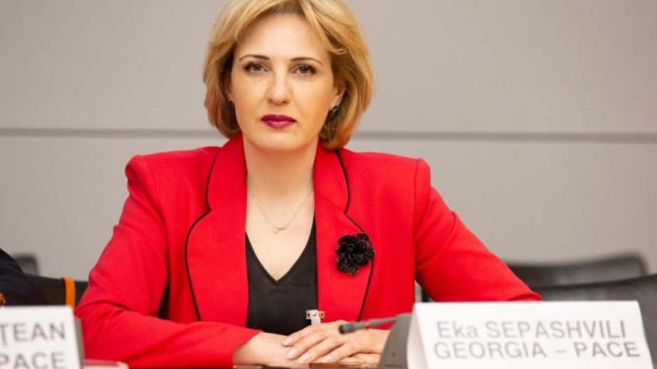 Eka Sepaşvili: Salome Zurabişviliyə xaricdən növbədənkənar seçkilər təyin etmək göstərişi verilib