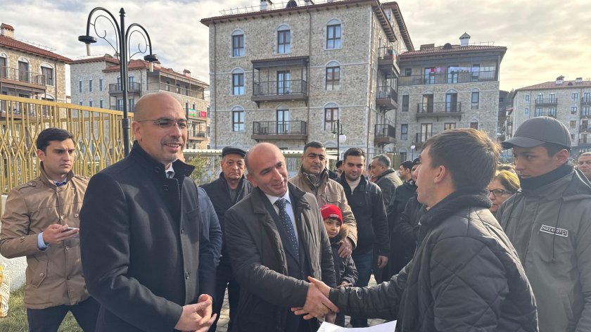 Növbəti köç karvanı Şuşa şəhərinə çatıb, ailələrə evlərinin açarları təqdim olunub