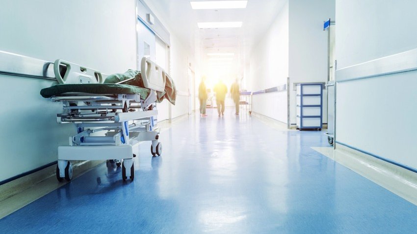 Aktau yaxınlığında təyyarə qəzasından 28 nəfər sağ çıxıb, 4 nəfər həlak olub - YENİLƏNİB