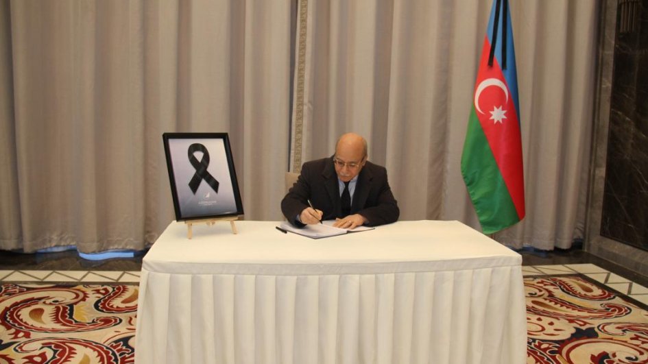 Matəm günü ilə əlaqədar Azərbaycanın Çindəki səfirliyində xatirə kitabı açılıb