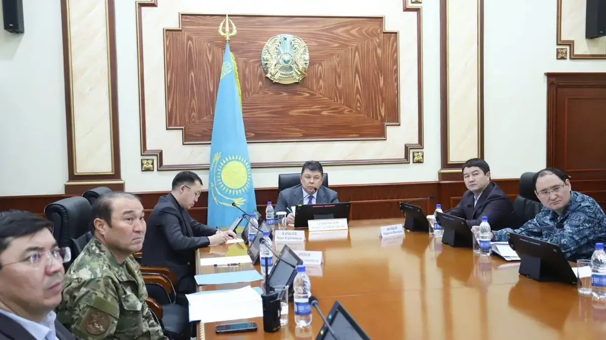 Təyyarə qəzası ilə bağlı Qazaxıstanın hökumət komissiyasının qərargah iclası keçirilib