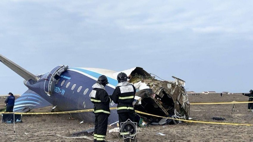 Qazaxıstanda təyyarə qəzasında xəsarət alan 18 nəfərin müalicəsi davam edir
