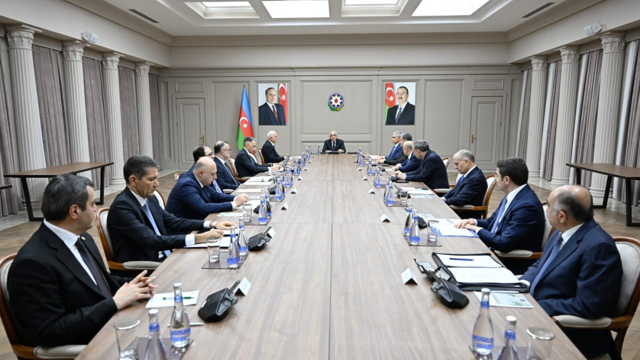 Təyyarə qəzasının səbəblərinin araşdırılması üçün yaradılmış Dövlət Komissiyasının növbəti iclası keçirilib