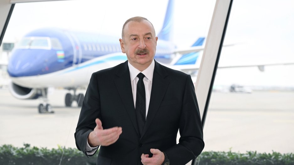 Azərbaycan Prezidenti təyyarə qəzası ilə bağlı sual kimi qalan məsələləri sadalayıb
29.12.2024 [15:04]