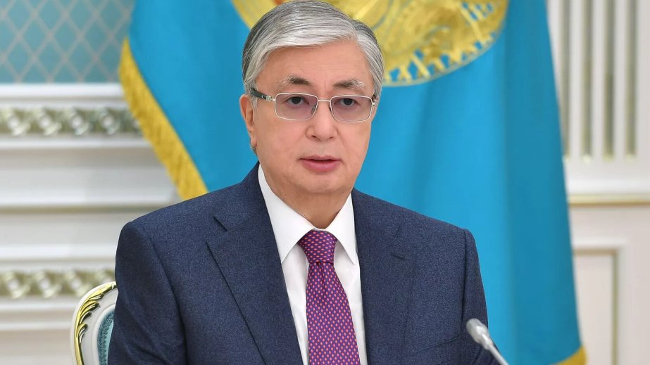 Tokayev təyyarə qəzası zamanı xilasetmə əməliyyatlarında fərqlənənləri təltif edib