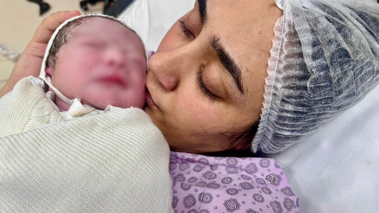 Azərbaycanda 2025-ci ilin ilk körpəsi dünyaya gəlib (FOTO)