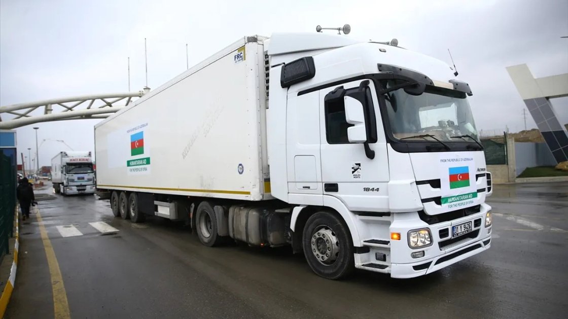 Azərbaycandan humanitar yardım aparan avtomobillər Türkiyə-Suriya sərhədinə çatıb