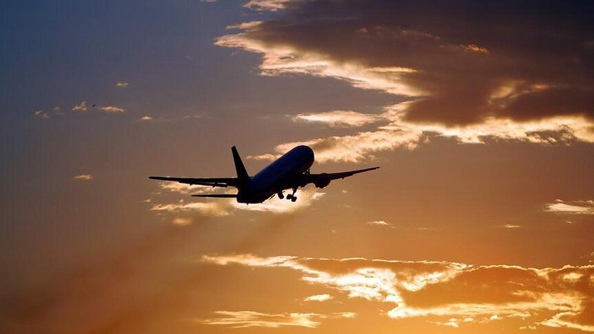 Sankt-Peterburq-Səmərqənd reysini yerinə yetirən təyyarə "Vnukovo"da təcili eniş edib