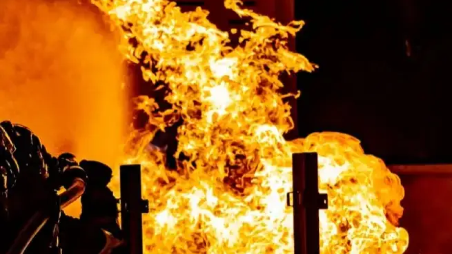 Qazaxıstanda yaşayış binasında baş vermiş yanğın nəticəsində iki uşaq ölüb