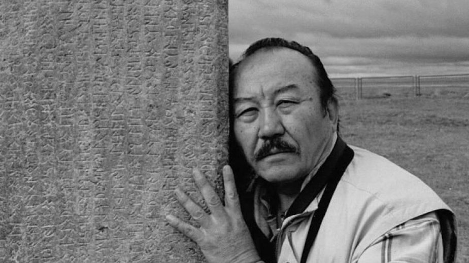 Görkəmli qazax yazıçısı Muxtar Maqauin vəfat edib