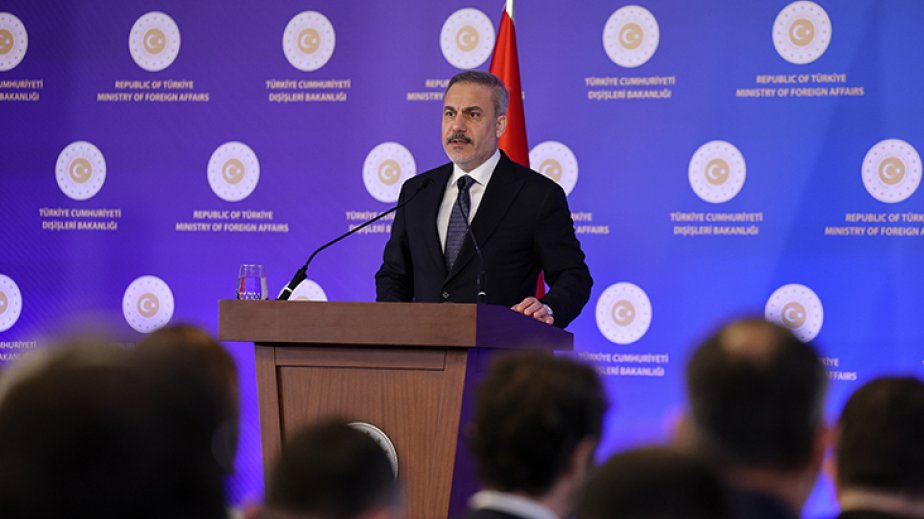 Türkiyənin xarici işlər naziri: Sülh prosesində can Azərbaycanla çiyin-çiyinə hərəkət edirik