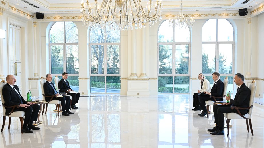 Prezident İlham Əliyev Litvanın Azərbaycanda yeni təyin olunmuş səfirinin etimadnaməsini qəbul edib