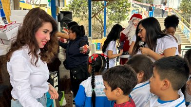 Azərbaycan Səfirliyi Peruda aztəminatlı ailələrin uşaqlarına bayram sevinci bəxş edib