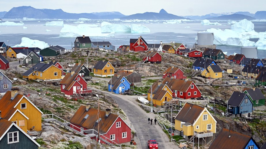 Sorğu: Qrenlandiya əhalisinin 50 faizindən çoxu adanın ABŞ-a birləşdirilməsinin tərəfdarıdır