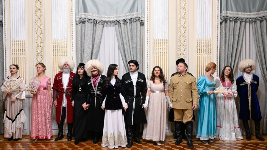 “Sevgi odası: Əli və Nino balı” - Şərq və Qərbin əbədi tarixinə qərq olma