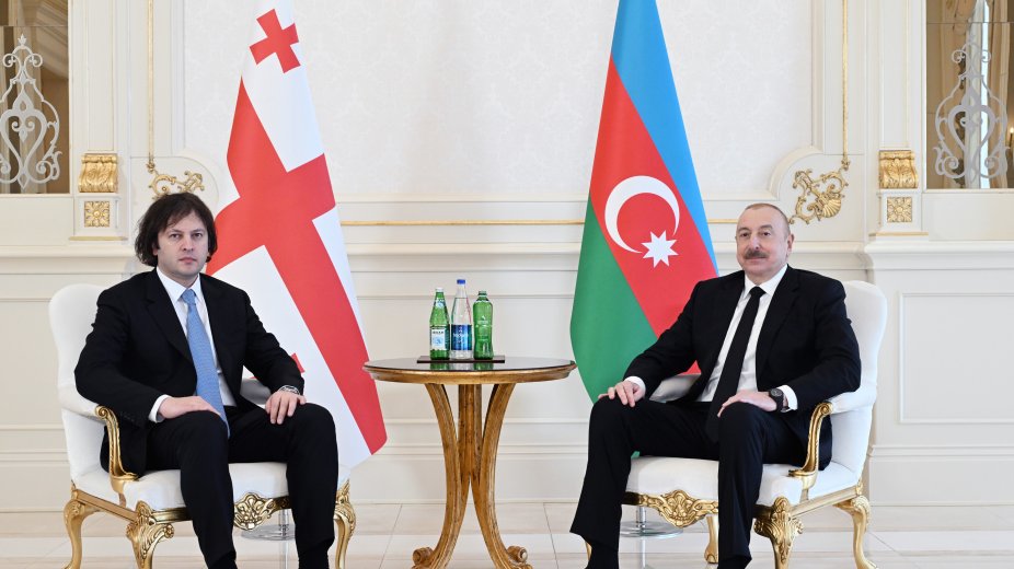 Prezident İlham Əliyevin Gürcüstanın Baş naziri İrakli Kobaxidze ilə təkbətək görüşü keçirilib YENİLƏNİB