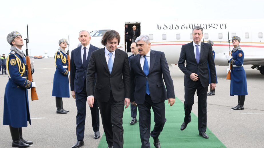 İrakli Kobaxidze Azərbaycana səfərə gəlib