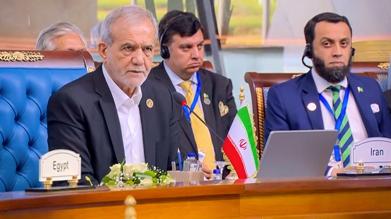 İran prezidenti Rusiyaya rəsmi səfər edib