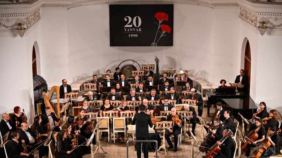 Filarmoniyada Qanlı Yanvar faciəsinə həsr olunmuş anım gecəsi keçirilib