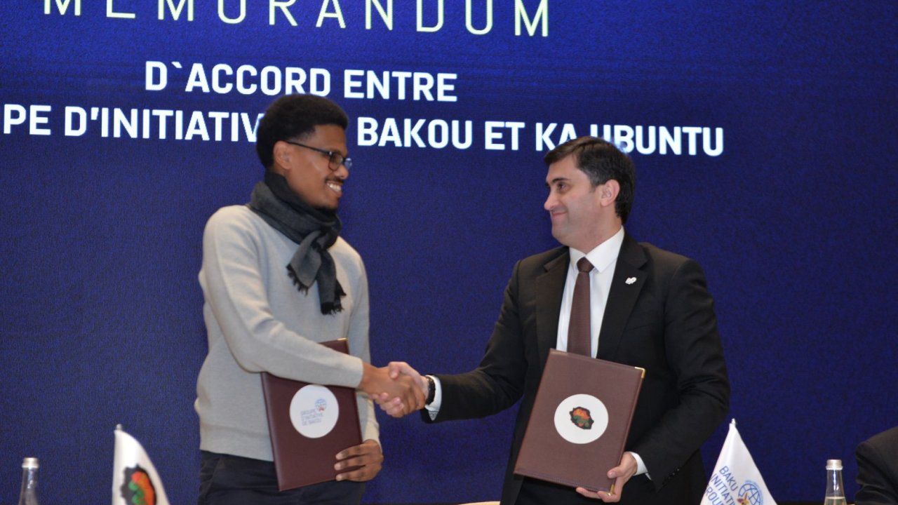 Bakı Təşəbbüs Qrupu və Reyunyon adasının "Ka Ubuntu" təşkilatı arasında memorandum imzalanıb (FOTO)
