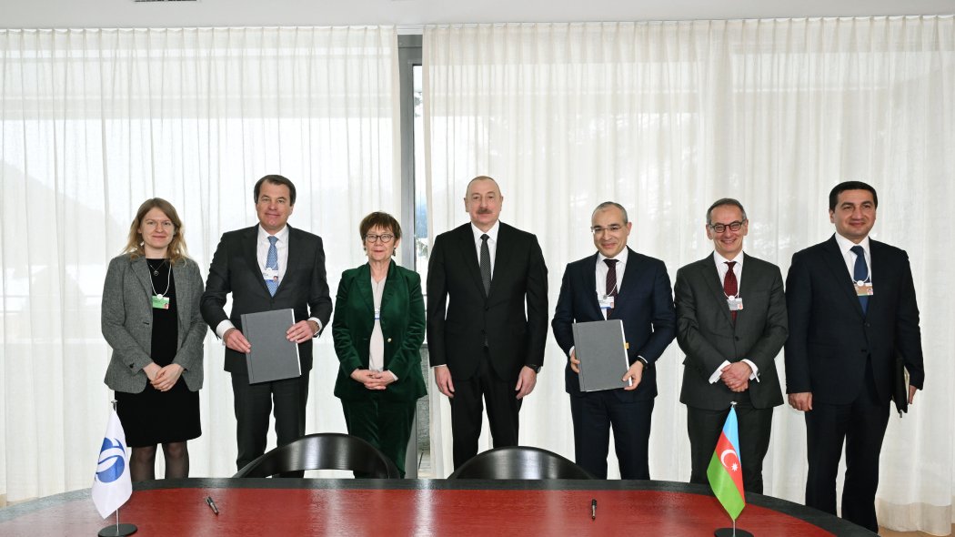 Prezident İlham Əliyev Davosda Avropa Yenidənqurma və İnkişaf Bankının prezidenti ilə görüşüb