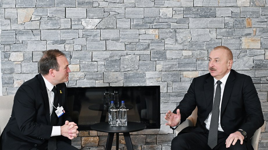 Prezident İlham Əliyev Davosda ABŞ-ın Xristian Liderlər Konqresinin rəhbəri ilə görüşüb