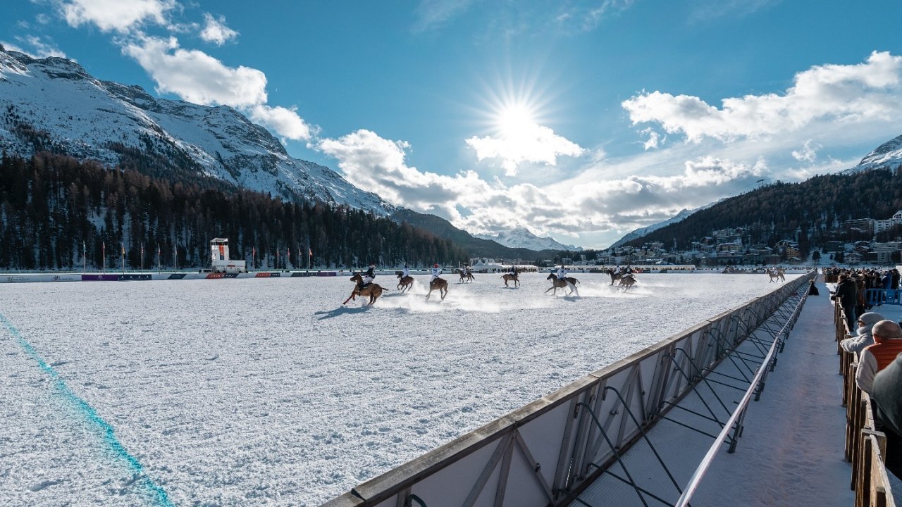 Azərbaycan komandası dünya qar polosu yarışında! (VİDEO)