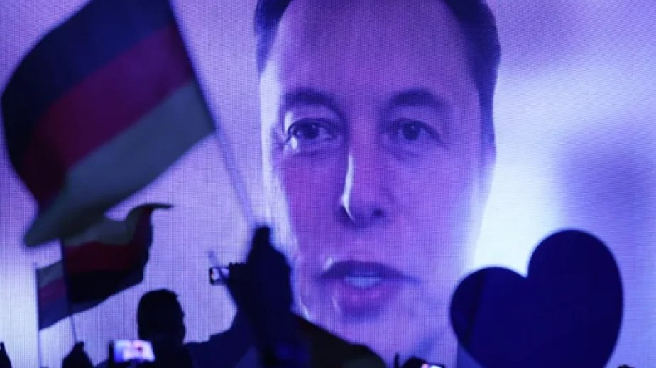 Elon Musk appears on video at German far right campaign event