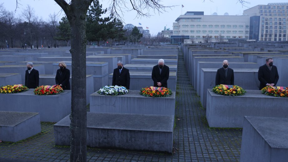 Beynəlxalq ictimaiyyət Holokost qurbanlarının xatirəsini anır