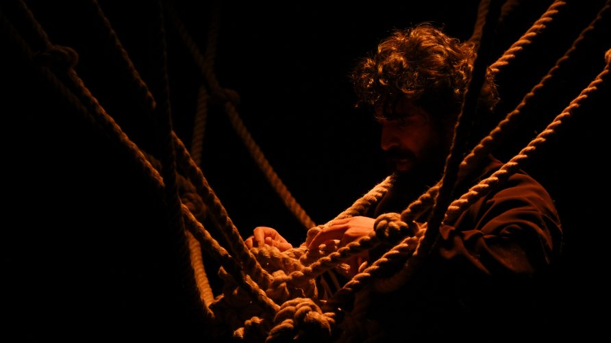 Dahi Füzulinin 530 illiyinə həsr olunmuş “Gil” tamaşası təqdim edilib