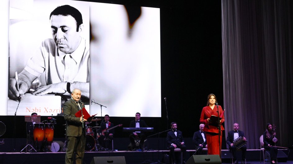 Heydər Əliyev Sarayında “Dəniz, göy, məhəbbət” adlı bədii-musiqili gecə keçirilib