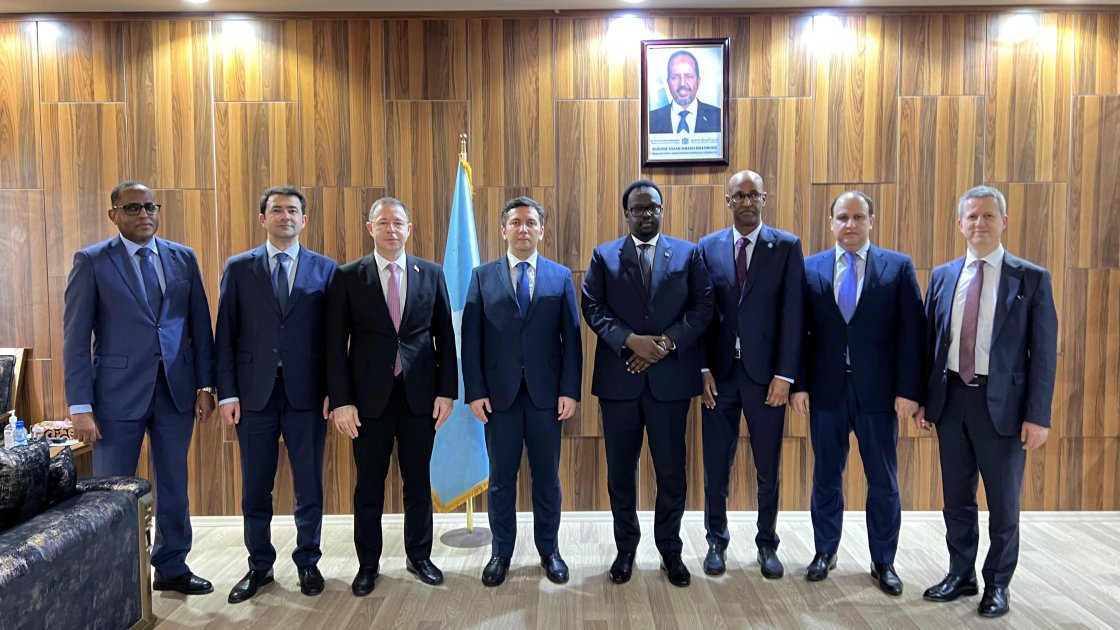 Azerbaijan’s Deputy Foreign Minister visits Somalia