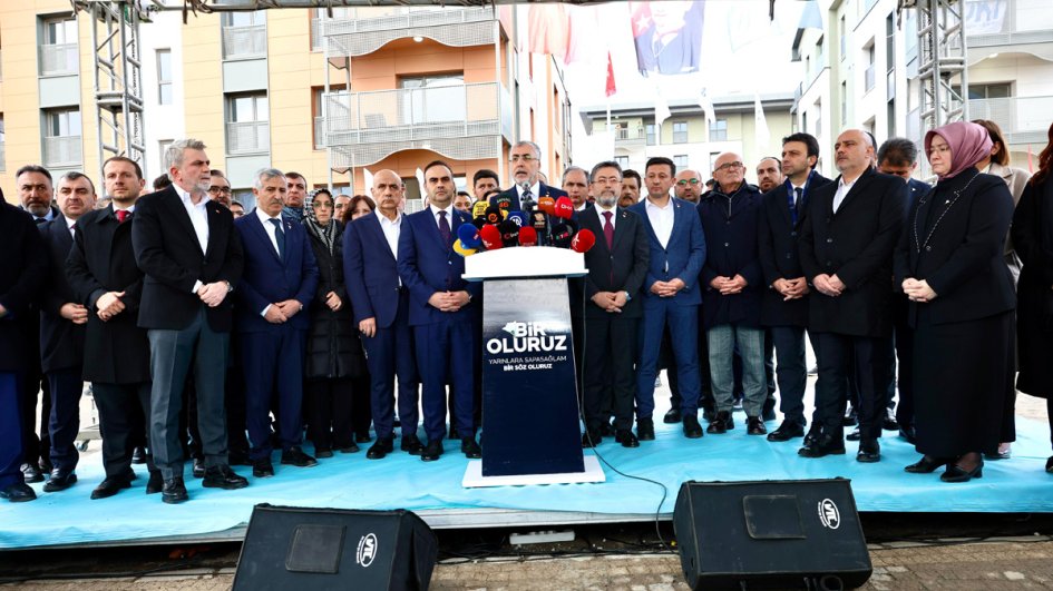 Türkiyənin hökumət üzvləri Kahramanmaraşda “Azərbaycan” məhəlləsinə baş çəkiblər