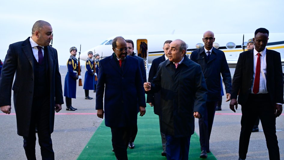 Somali Prezidenti Azərbaycana rəsmi səfərə gəlib