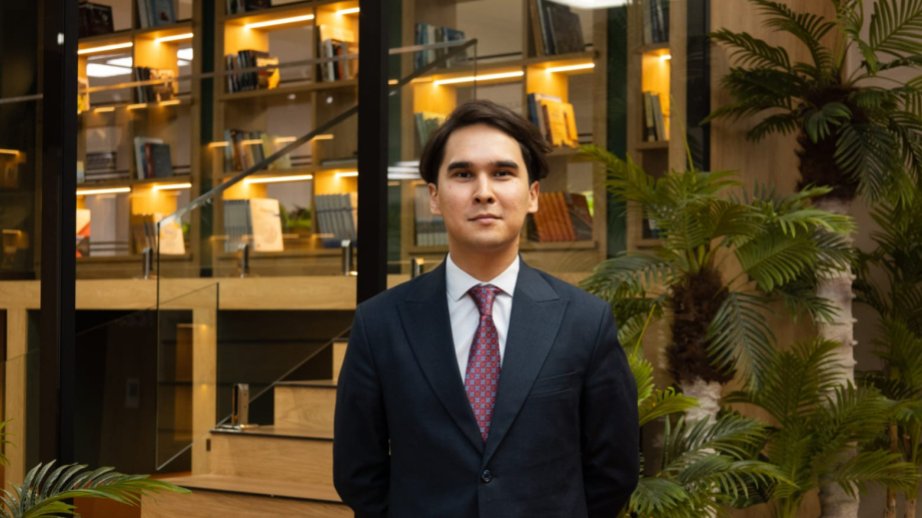 Miras Jienbayev: Yaşıl energetikanı inkişaf etdirmək təşəbbüsünü irəli sürən Azərbaycan enerji sahəsində regional münasibətlərə vizyonunu təqdim edir MÜSAHİBƏ