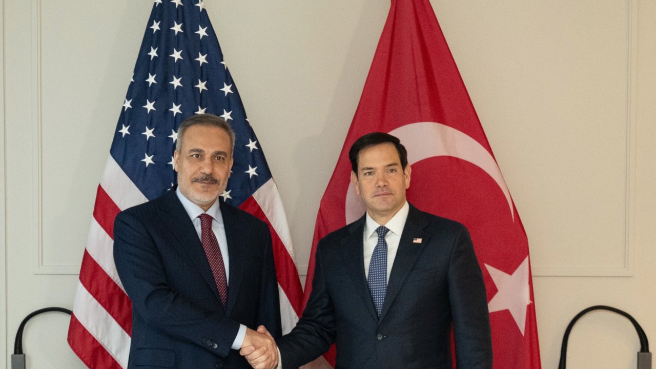 Ceyhun Bayramov Bavariyanın naziri ilə regional əməkdaşlığın perspektivlərini müzakirə edib