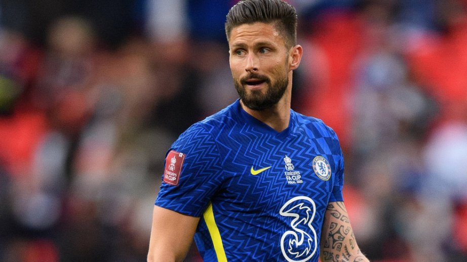 Məşhur futbolçunun evi qarət olunub