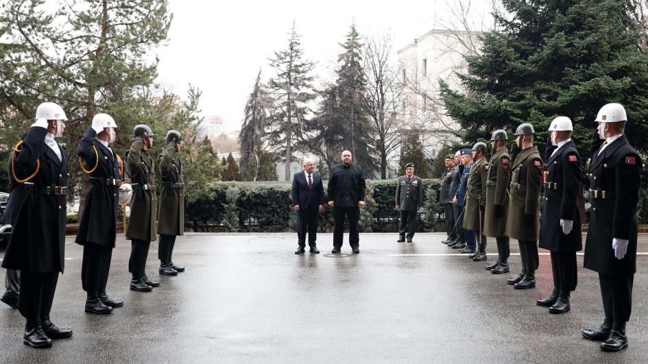 Ankarada Türkiyə ilə Ukrayna arasında müdafiə sahəsində əməkdaşlıq məsələləri müzakirə olunub