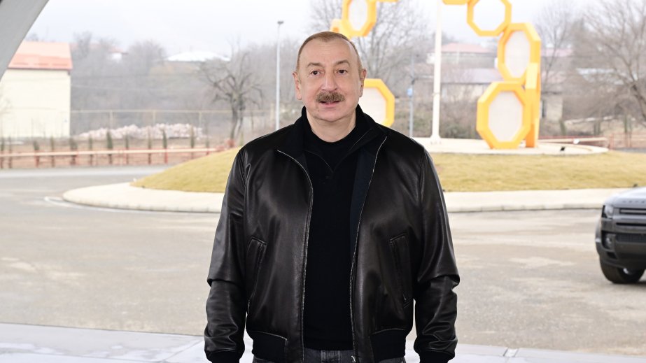 Prezident İlham Əliyev: Vətən həsrəti ilə yaşamış insanlar üçün ən yaxşı şəraiti yaratmaq dövlətimizin borcudur (TAM NİTQ)