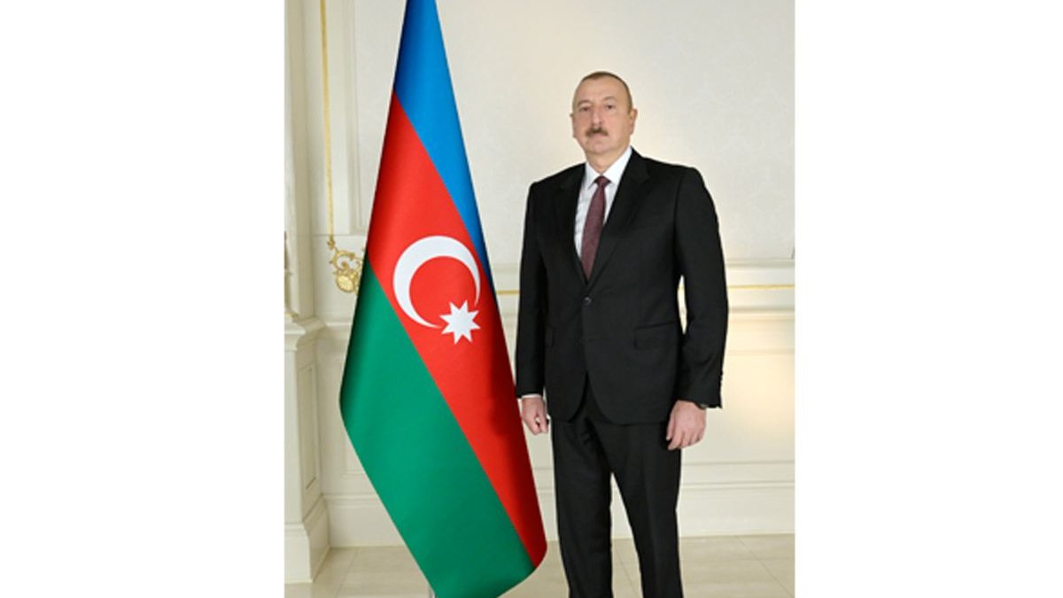 Prezident İlham Əliyev Xocalının Ballıca kəndində fərdi evlərin və infrastrukturun bərpası sahəsində görülən işlərlə tanış olub, kəndə köçən bir qrup sakinlə görüşüb