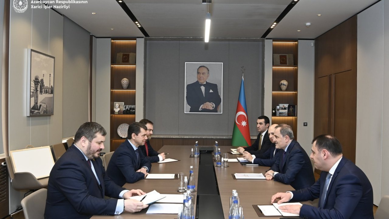 Azərbaycan və Ukrayna arasında mövcud əməkdaşlıq gündəliyinin aktual məsələləri müzakirə edilib