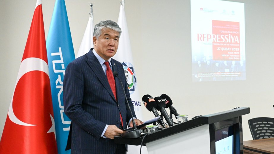 TÜRKSOY-un Baş katibi Bakıda keçirilən tarixi Türkoloji Qurultayın əhəmiyyətindən danışıb