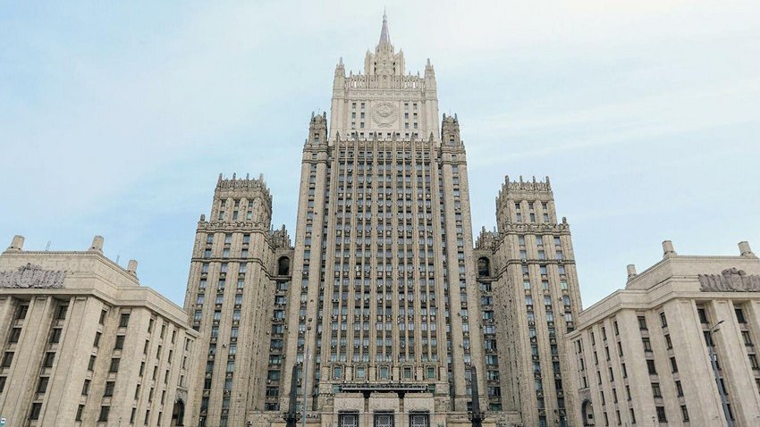 XİN: Rusiya və ABŞ birbaşa uçuşların bərpası imkanlarını nəzərdən keçirir